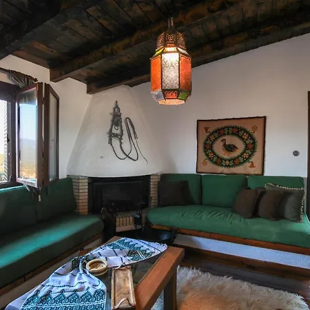 Dandy On The Hill Parnassus Pasithea - Stunning View - Fireplace - Parking *